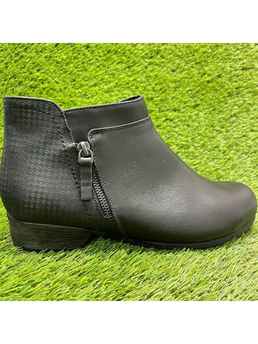 Rockport Carly Womens Size 9.5D Black Leather Compisite Toe Safety Work Boots